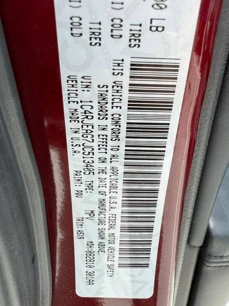 JEEP GRAND CHEROKEE 2018 1C4RJEAG7JC513405 image